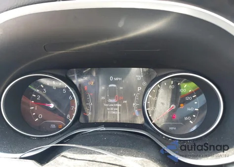 2018 Jeep Compass Latitude 4X4 from USA, damaged, VIN 3C4NJDBB4JT397872